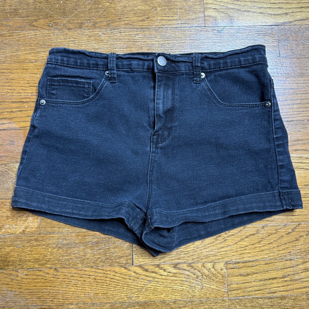 FOREVER 21 BLACK JEAN SHORTS (size 30)